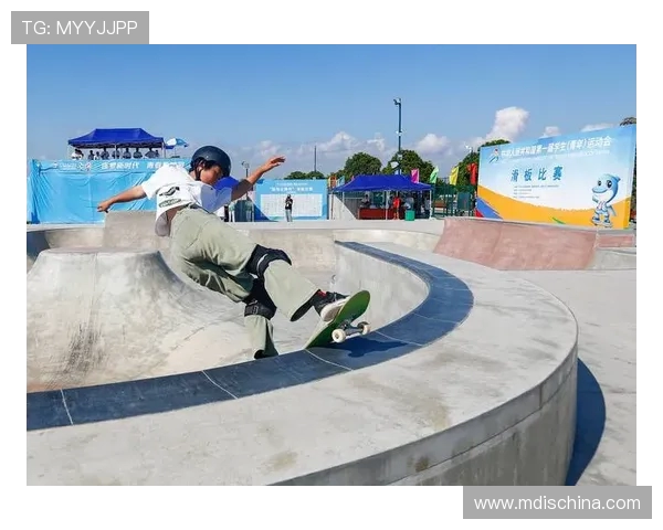 滑板文化的碰撞与传承:深入成都滑板队的赛场背后故事 滑板文化的碰撞与传承:深入成都滑板队的赛场背后故事